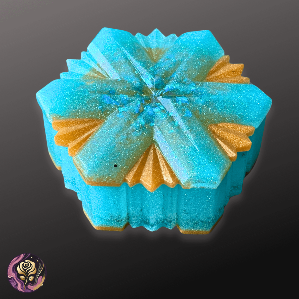 Snowflake resin jewelry box with glitter details, perfect as a winter trinket holder or handmade gift for her.
